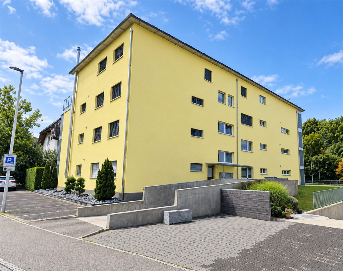 Mehrfamilienhaus mit gepflegter Umgebung in Derendingen
